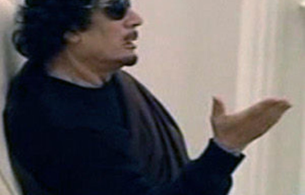 Libyan rebels eye final bastion while restoring order