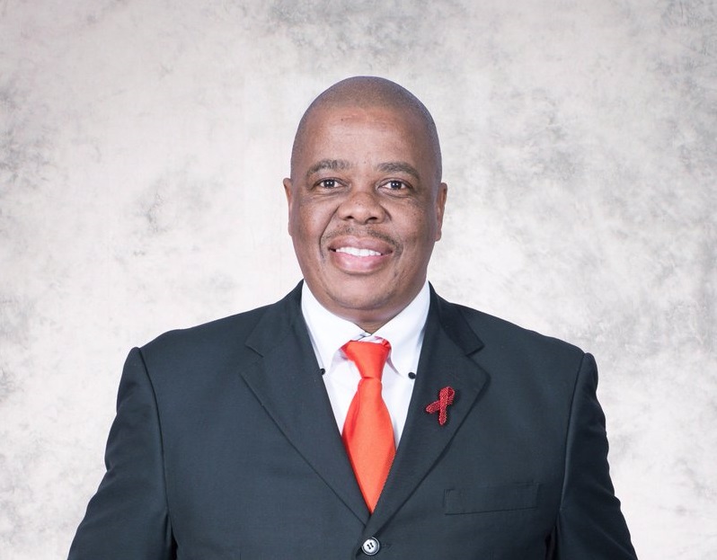 Health director-general Sandile Buthelezi, two other officials arrested for fraud, theft