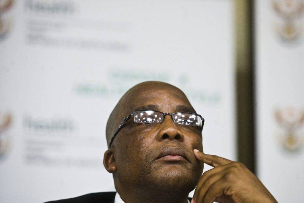 Motsoaledi withdrawing South Africa from international refugees treaties is not a solution