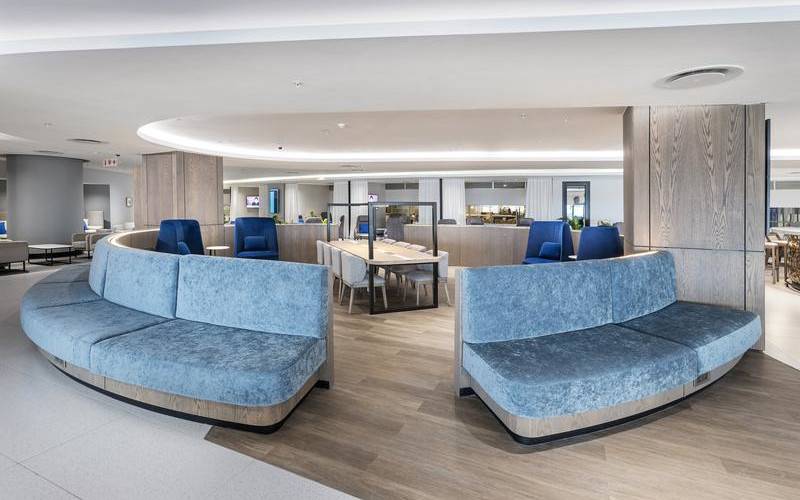 SAA, Discovery unveil premium lounge