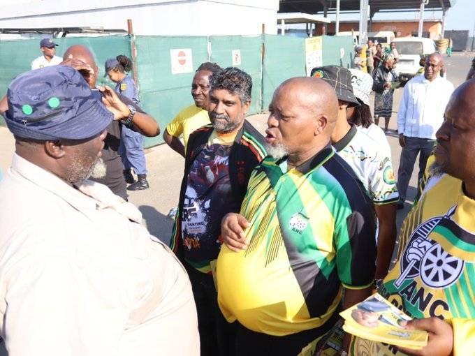 ANC campaign trail: Mantashe defends Mbalula’s luxury SUV, says his critics should ride to rallies on horses