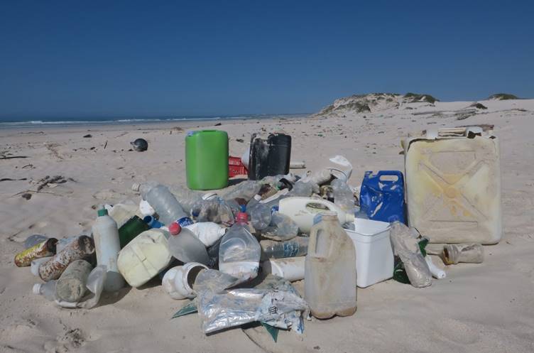 New study finds brightly coloured plastics may contribute more to microplastic pollution